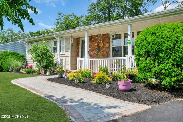 1028 Lucy Lane, Toms River, NJ 08753