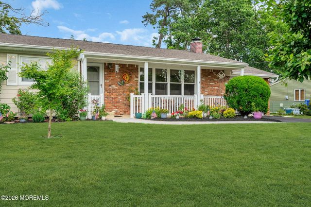 1028 Lucy Lane, Toms River, NJ 08753