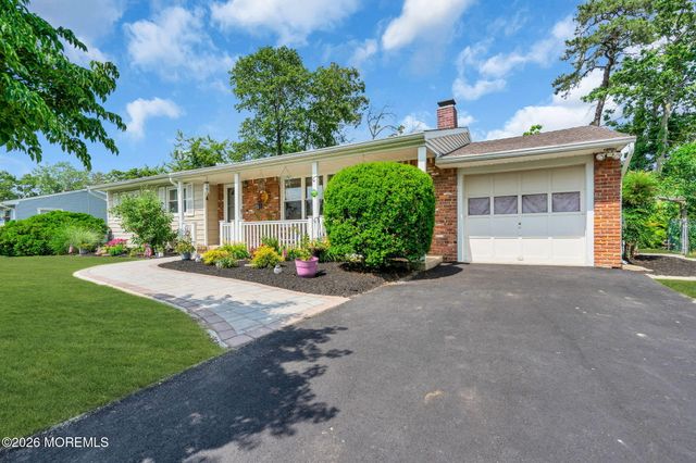 1028 Lucy Lane, Toms River, NJ 08753