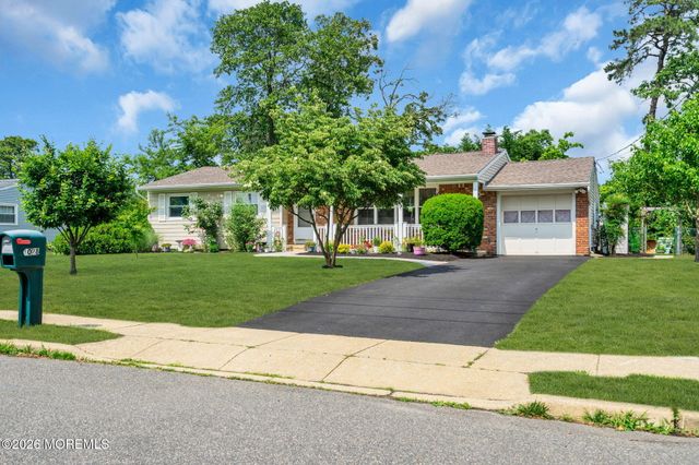 1028 Lucy Lane, Toms River, NJ 08753