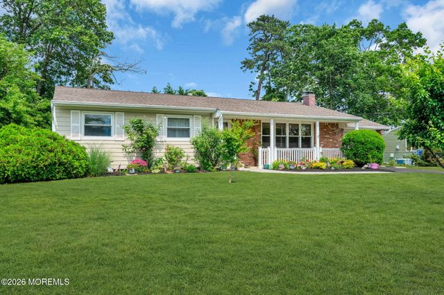 1028 Lucy Lane, Toms River, NJ 08753