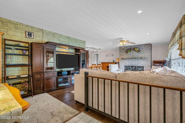 1028 Lucy Lane, Toms River, NJ 08753