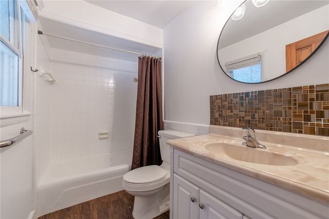 809 Summit Loop, Rogers, AR 72756