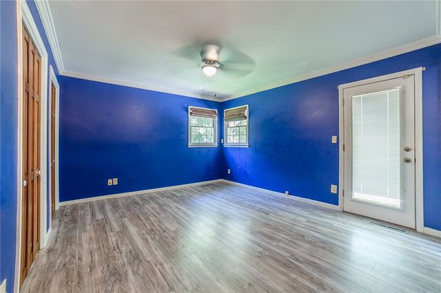 809 Summit Loop, Rogers, AR 72756