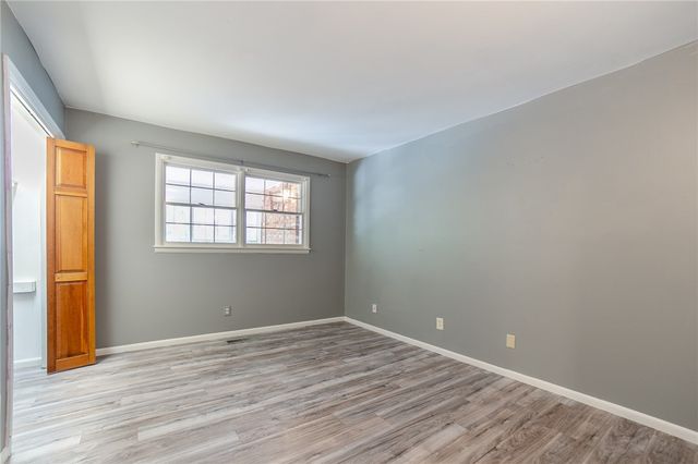 809 Summit Loop, Rogers, AR 72756