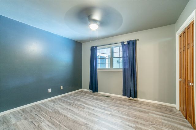 809 Summit Loop, Rogers, AR 72756