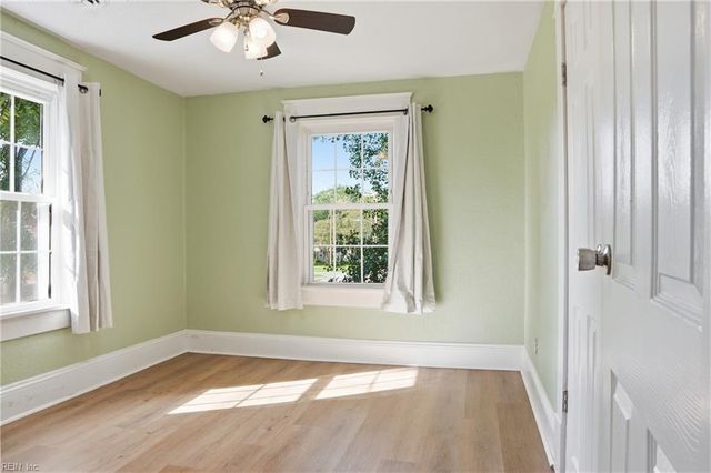 76 Harris RD, Portsmouth, VA 23702