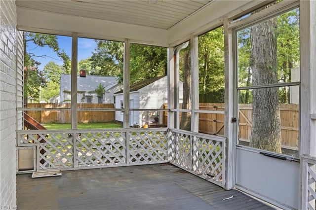 76 Harris RD, Portsmouth, VA 23702