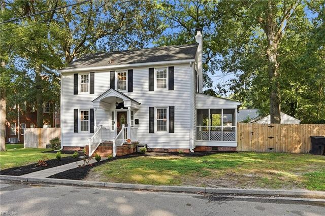 76 Harris RD, Portsmouth, VA 23702