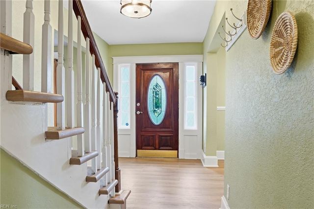 76 Harris RD, Portsmouth, VA 23702