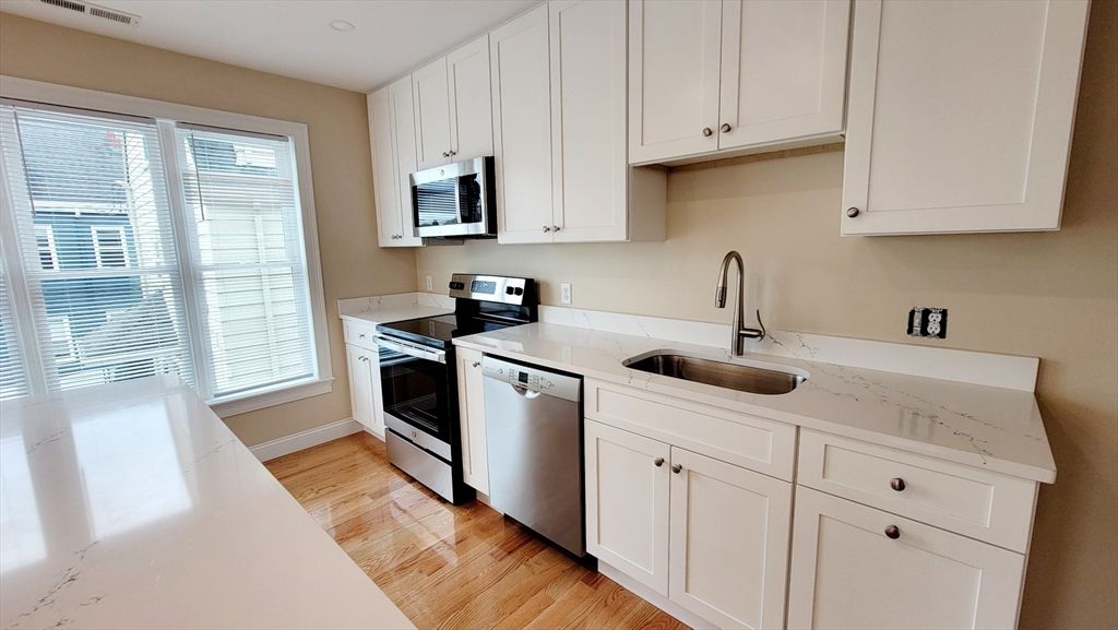 64 Waverly 2, Boston, MA 02135