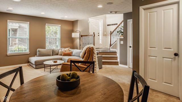 9494 Oakley Drive, Indianapolis, IN 46260