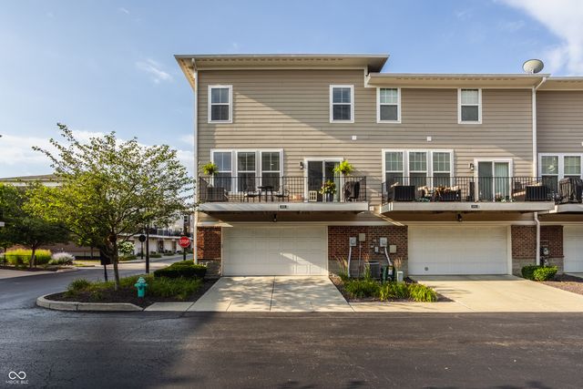 9494 Oakley Drive, Indianapolis, IN 46260