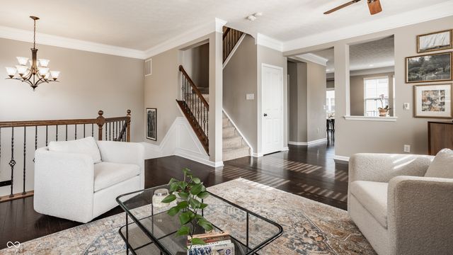 9494 Oakley Drive, Indianapolis, IN 46260