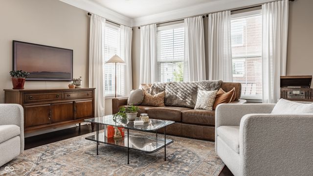 9494 Oakley Drive, Indianapolis, IN 46260