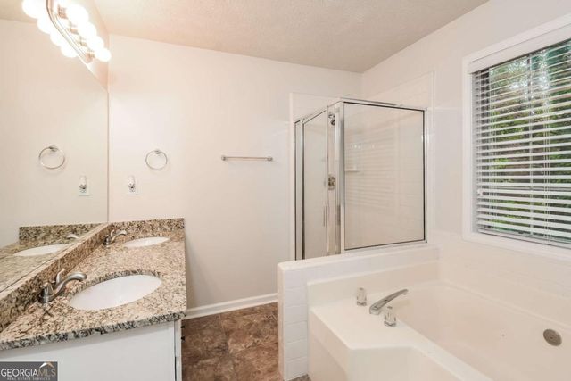 949 Heartwood Circle, Lawrenceville, GA 30043