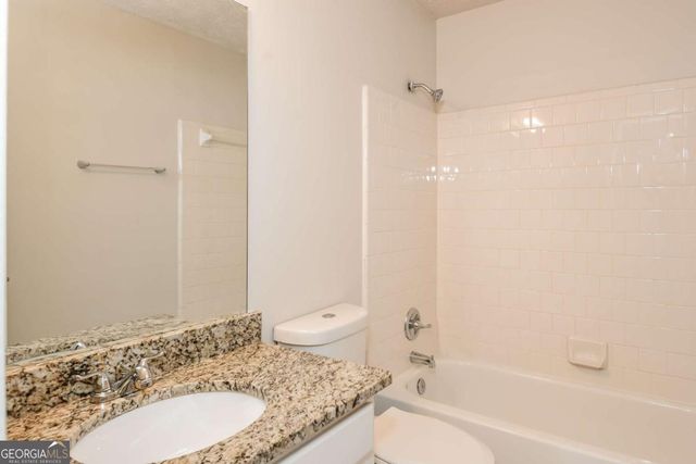 949 Heartwood Circle, Lawrenceville, GA 30043