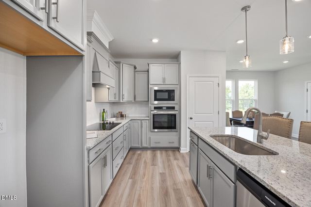 428 Brighton Way, Aberdeen, NC 28387