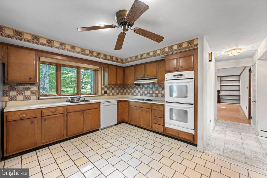 660 RADNOR VALLEY DR, VILLANOVA, PA 19085 — photo 5