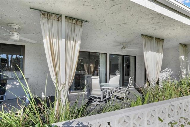 2202 Madrona Drive, Palm Springs, CA 92264