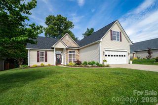 136 Cottage Ridge Road, Fletcher, NC 28732