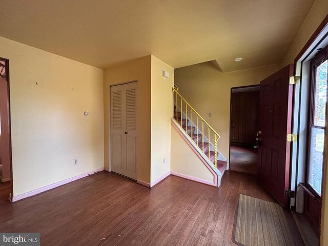 172 CHESTNUT ST, Chalfont, PA 18914