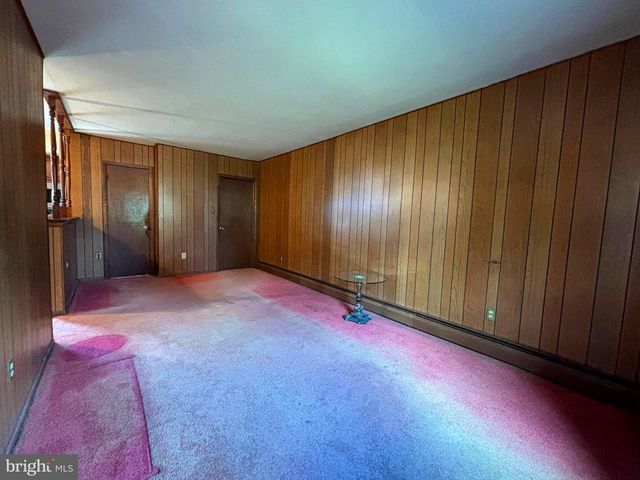 172 CHESTNUT ST, Chalfont, PA 18914