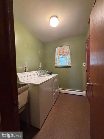 172 CHESTNUT ST, Chalfont, PA 18914