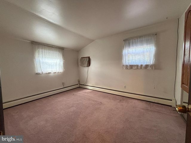 172 CHESTNUT ST, Chalfont, PA 18914