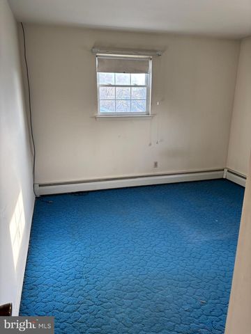 172 CHESTNUT ST, Chalfont, PA 18914