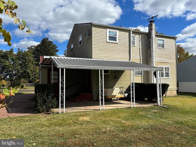 172 CHESTNUT ST, Chalfont, PA 18914