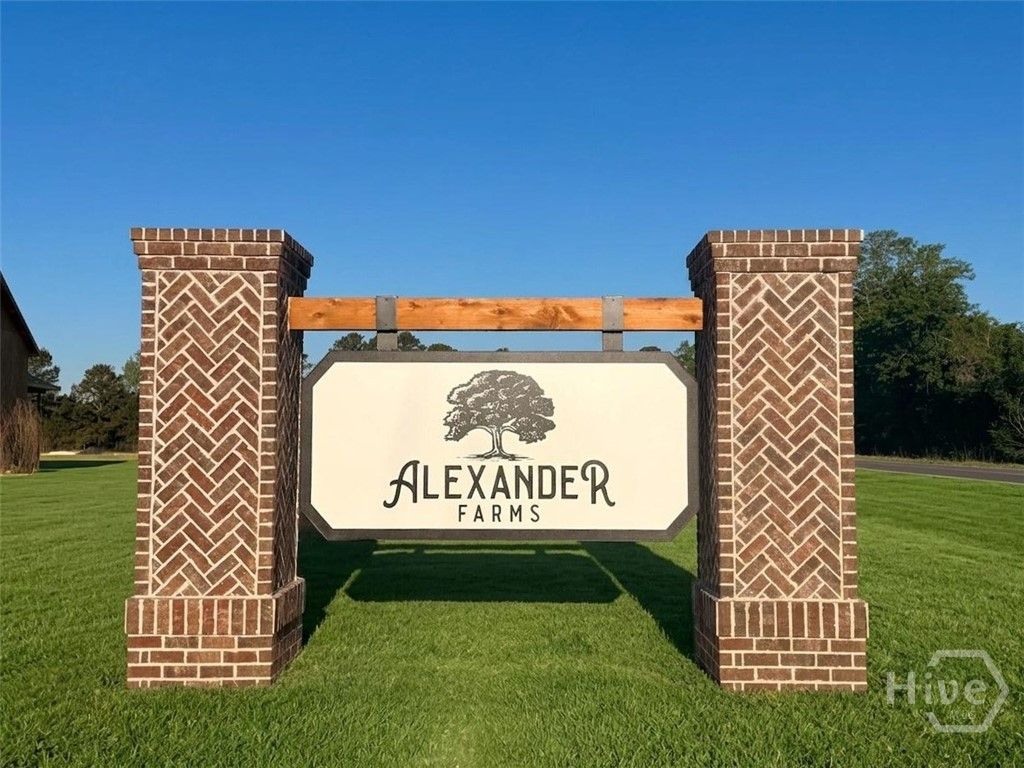 Image 2 of property listing at 107 Old Field Road, Guyton, GA 31312