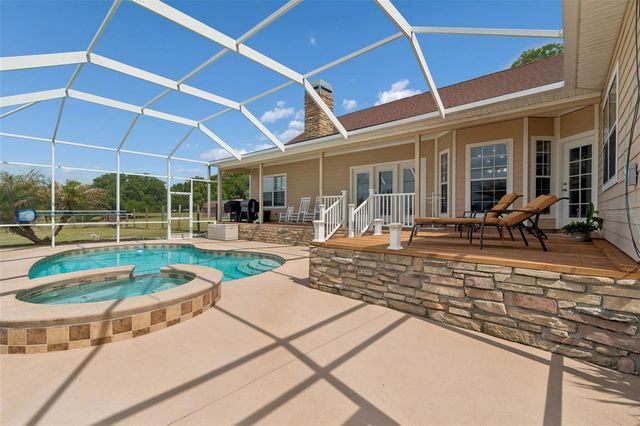 35400 LAKE RAY DRIVE, Dade City, FL 33525