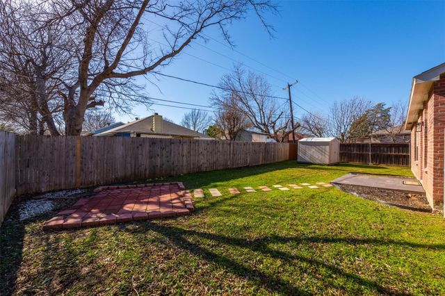 922 White Dove Drive, Arlington, TX 76017