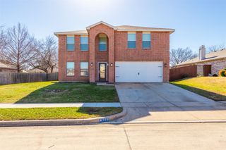 922 White Dove Drive, Arlington, TX 76017