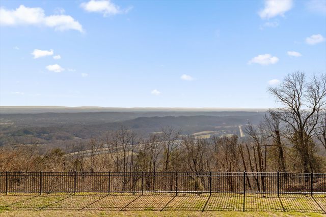 185 Gnome Trail, Lookout Mountain, GA 30750