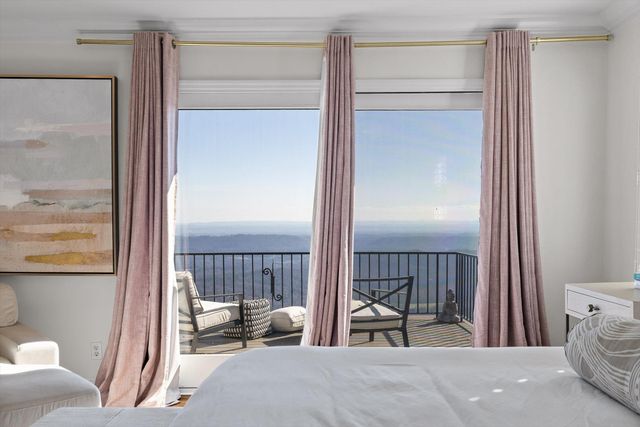 185 Gnome Trail, Lookout Mountain, GA 30750