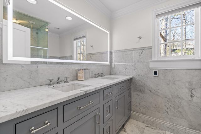 185 Gnome Trail, Lookout Mountain, GA 30750