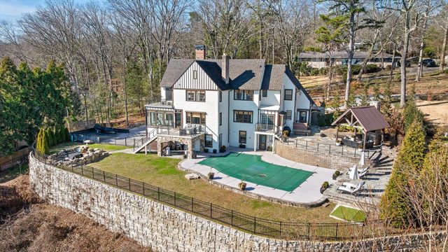 185 Gnome Trail, Lookout Mountain, GA 30750