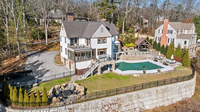 185 Gnome Trail, Lookout Mountain, GA 30750