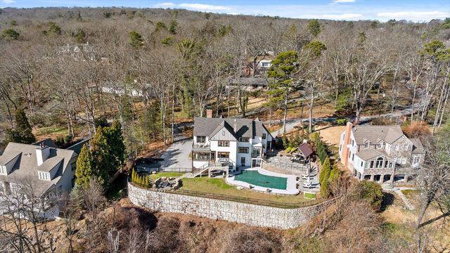 185 Gnome Trail, Lookout Mountain, GA 30750