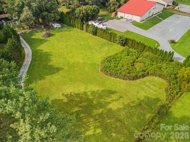 5640 Boylston Highway, Mills River, NC 28759