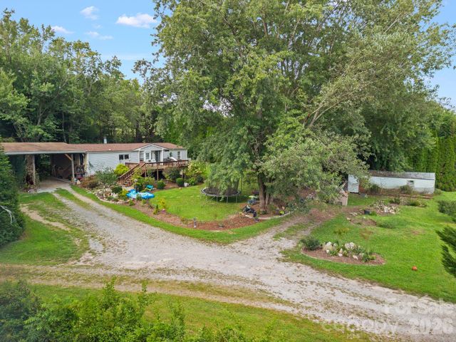 5640 Boylston Highway, Mills River, NC 28759