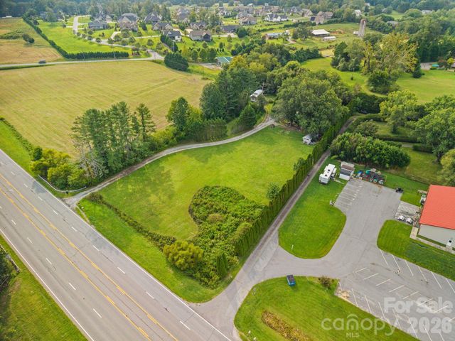 5640 Boylston Highway, Mills River, NC 28759