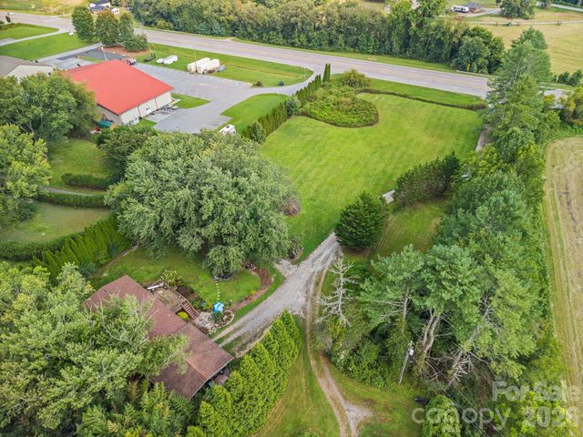 5640 Boylston Highway, Mills River, NC 28759