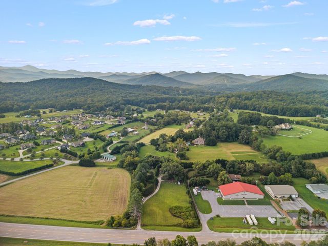 5640 Boylston Highway, Mills River, NC 28759