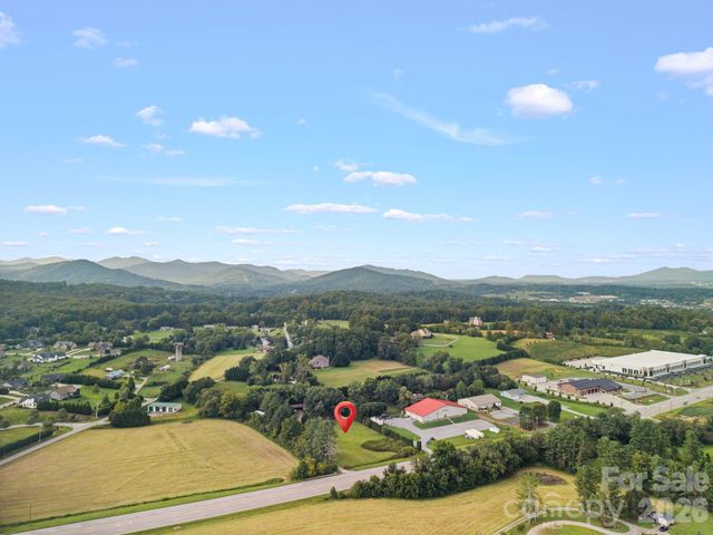5640 Boylston Highway, Mills River, NC 28759