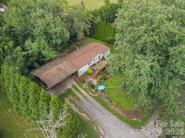 5640 Boylston Highway, Mills River, NC 28759