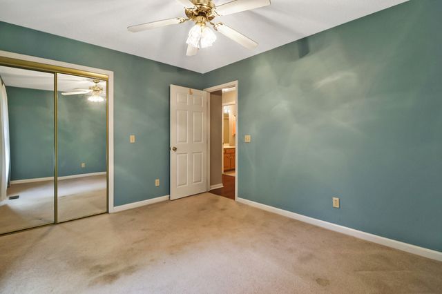 112 Lakewood Dr, Crossville, TN 38558