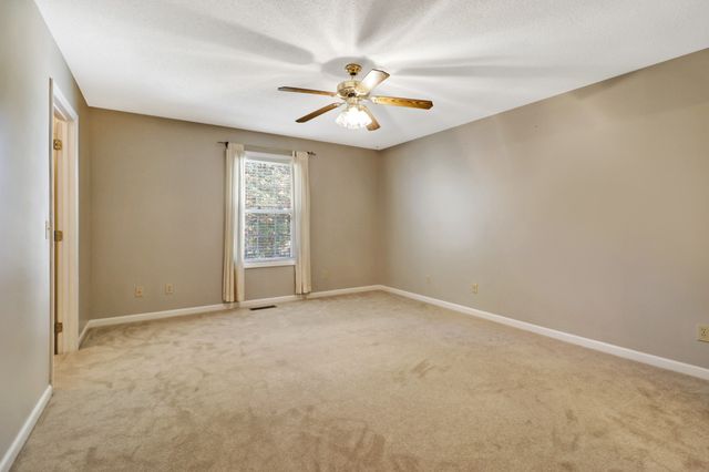 112 Lakewood Dr, Crossville, TN 38558